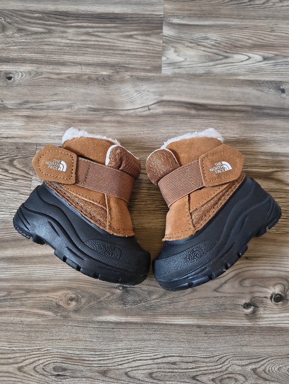The North Face Toddler Alpenglow II Snow Boots Brown